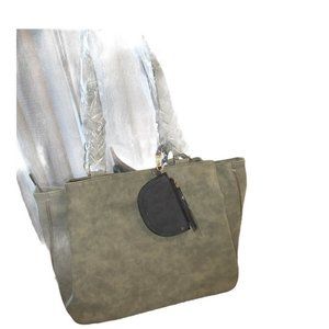 New green large shoulder bag